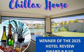 Chillax House - Luxury, Canals, Jetty, Family Friendly - Sleeps 14 In Style!